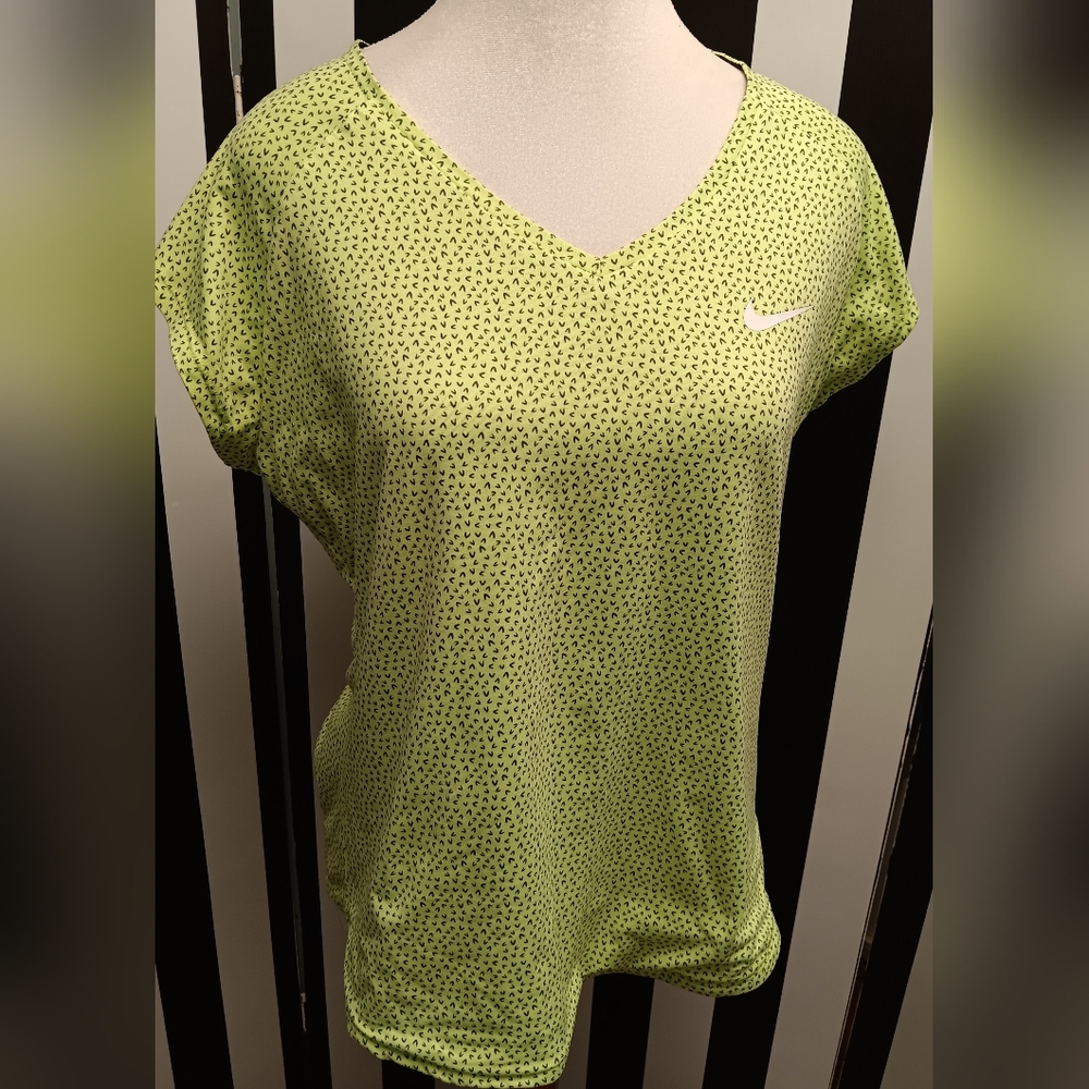 Nike dri-fit v neck